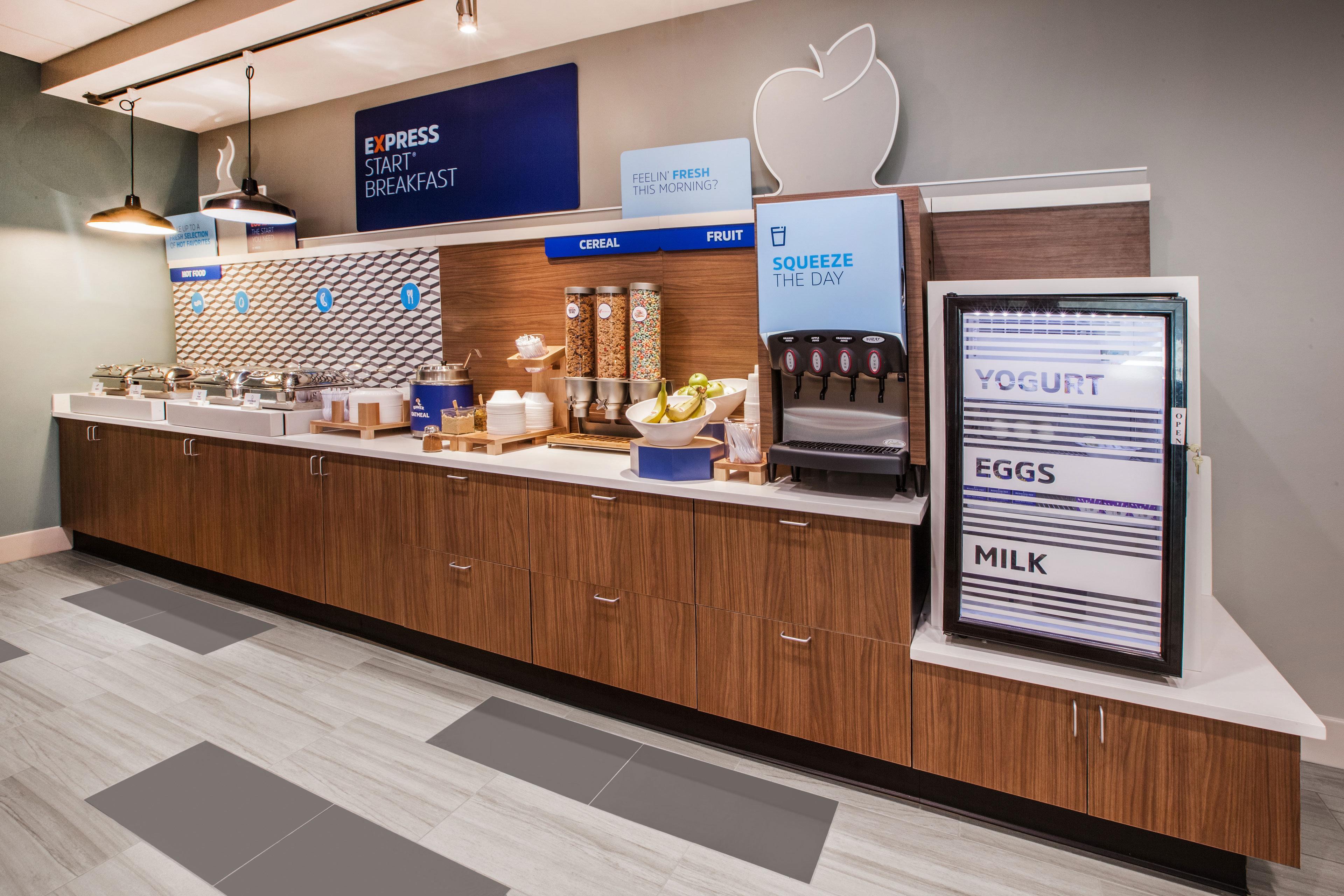 Holiday Inn Express & Suites Alliance By Ihg Buitenkant foto