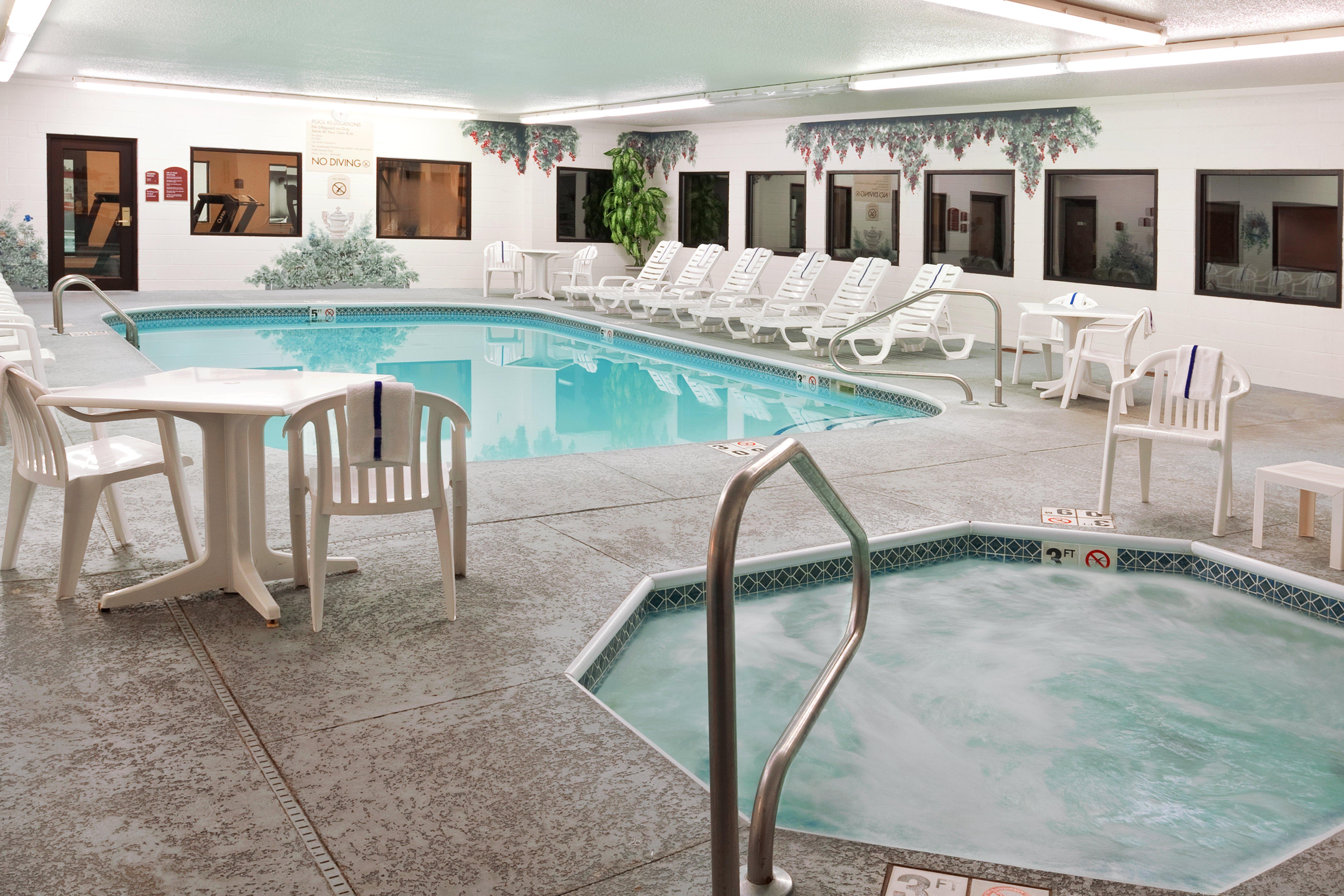 Holiday Inn Express & Suites Alliance By Ihg Buitenkant foto