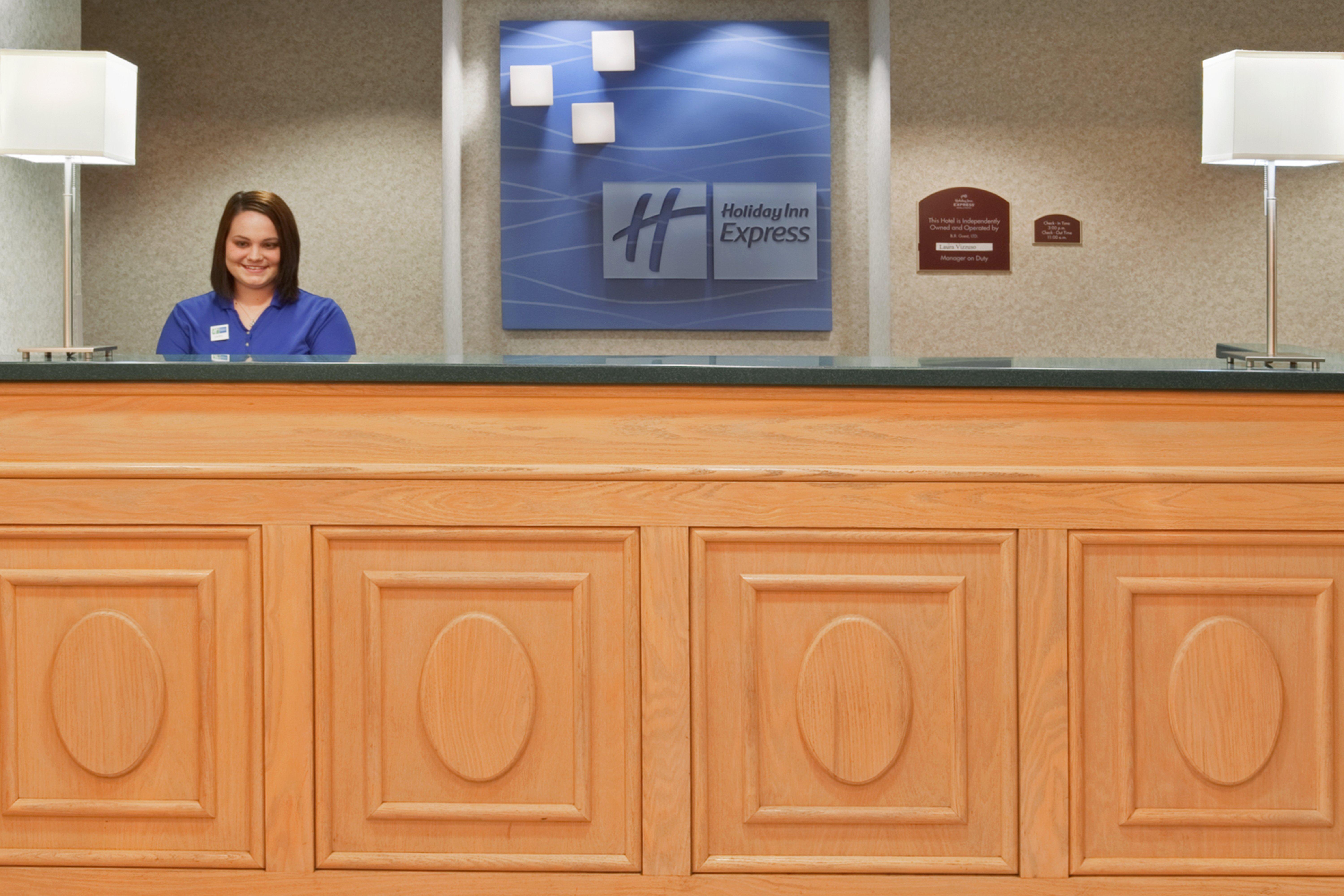 Holiday Inn Express & Suites Alliance By Ihg Buitenkant foto