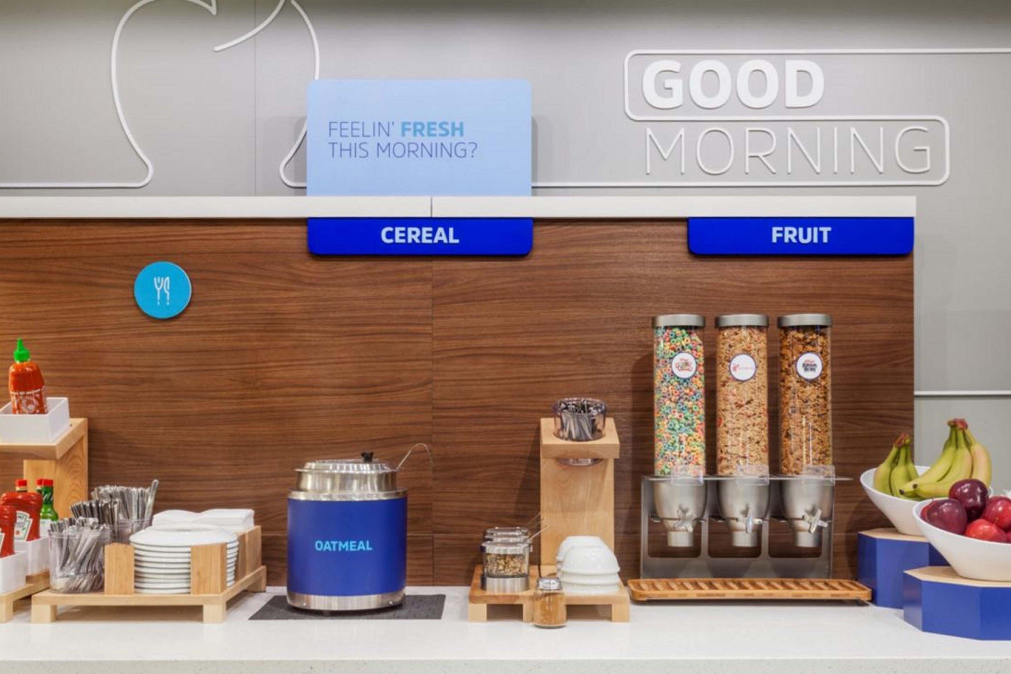 Holiday Inn Express & Suites Alliance By Ihg Buitenkant foto