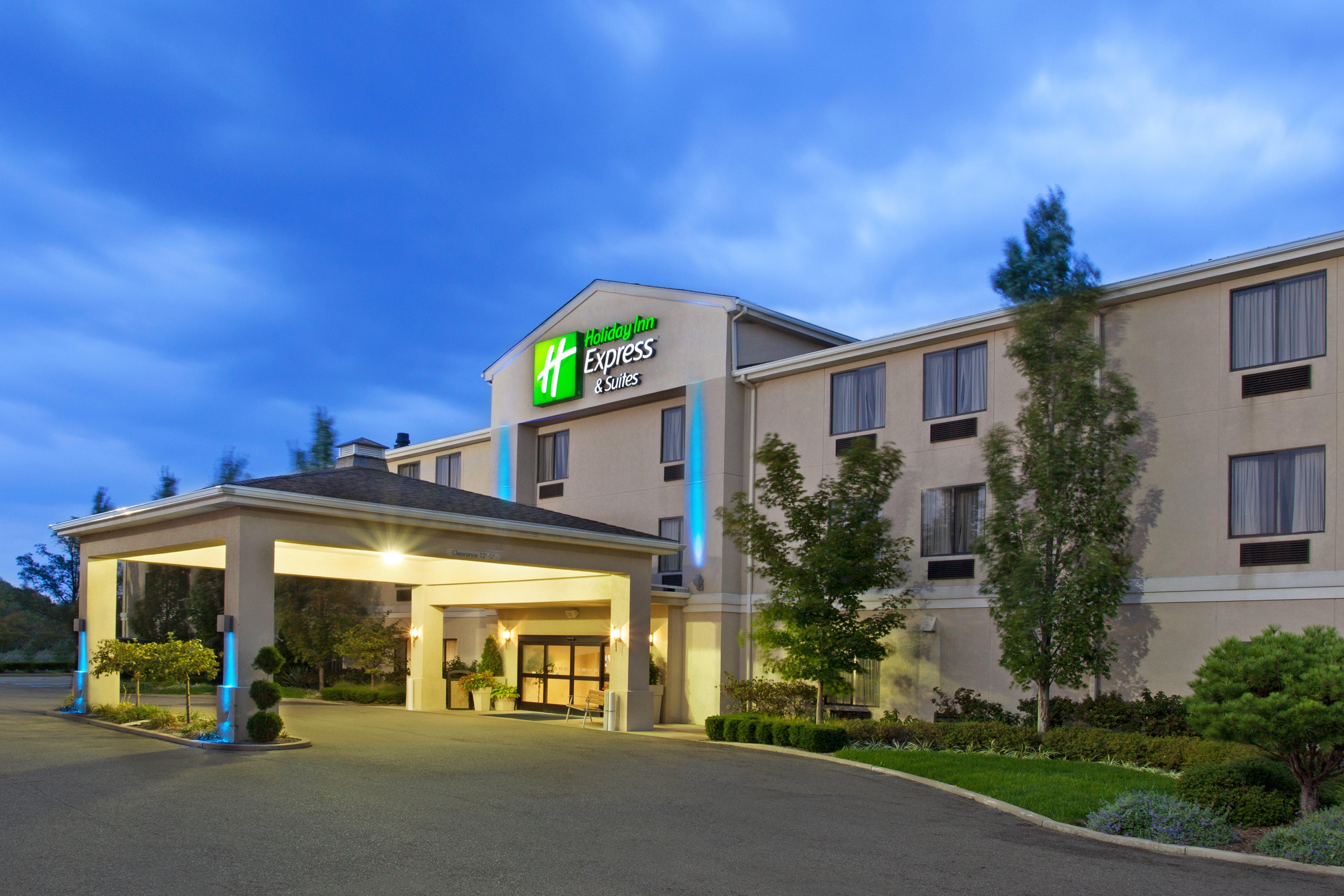 Holiday Inn Express & Suites Alliance By Ihg Buitenkant foto