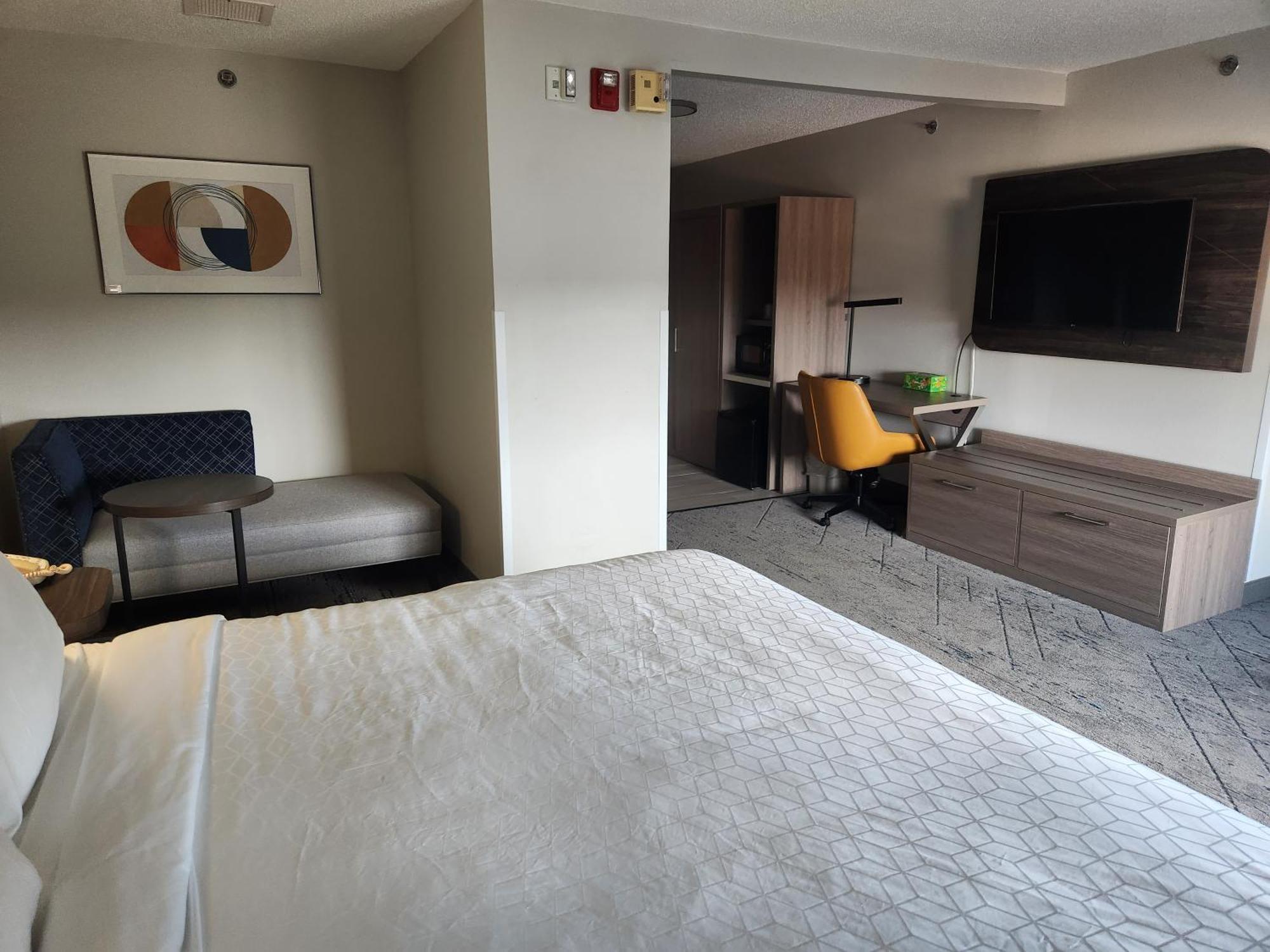 Holiday Inn Express & Suites Alliance By Ihg Buitenkant foto