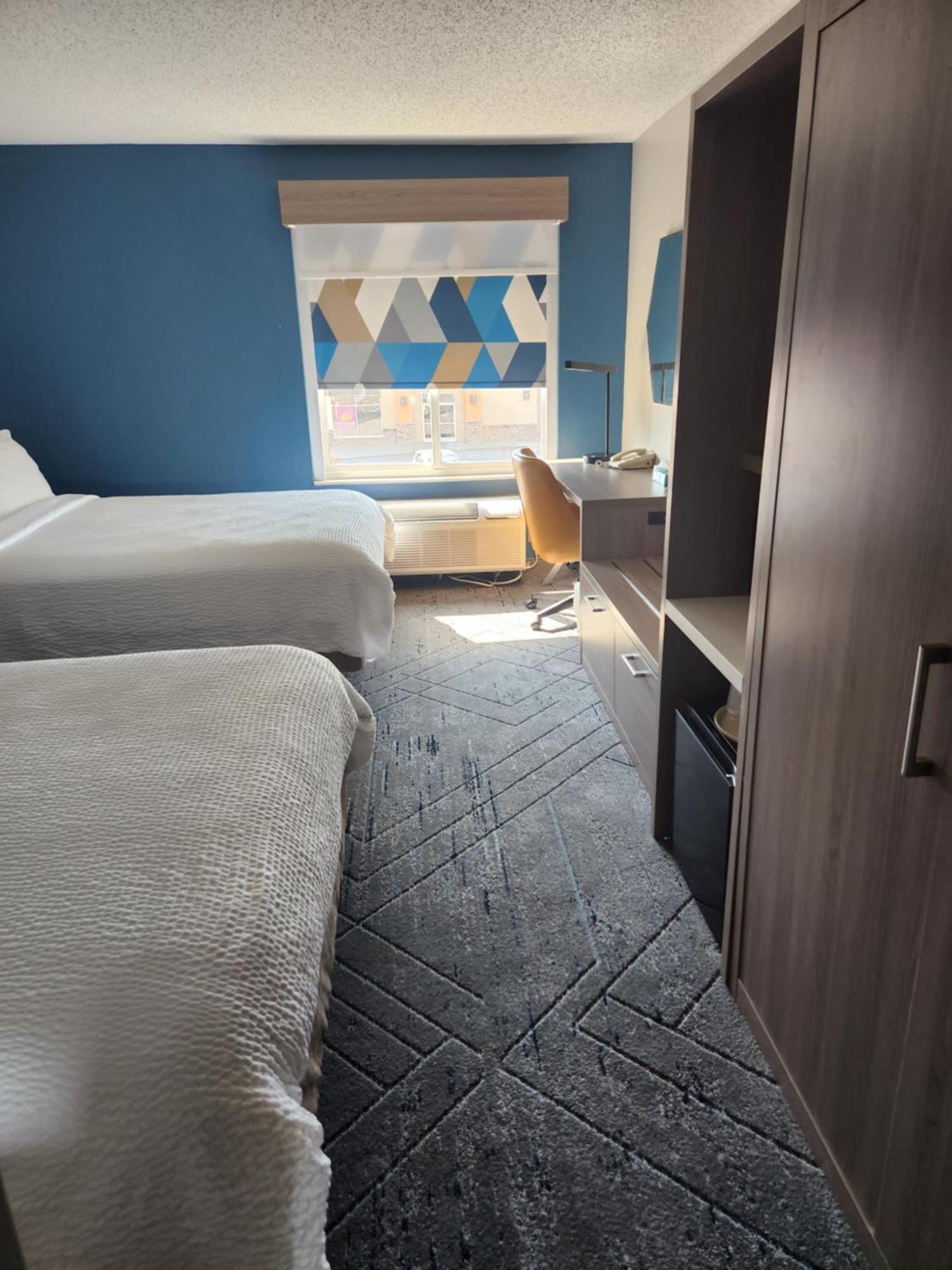 Holiday Inn Express & Suites Alliance By Ihg Buitenkant foto