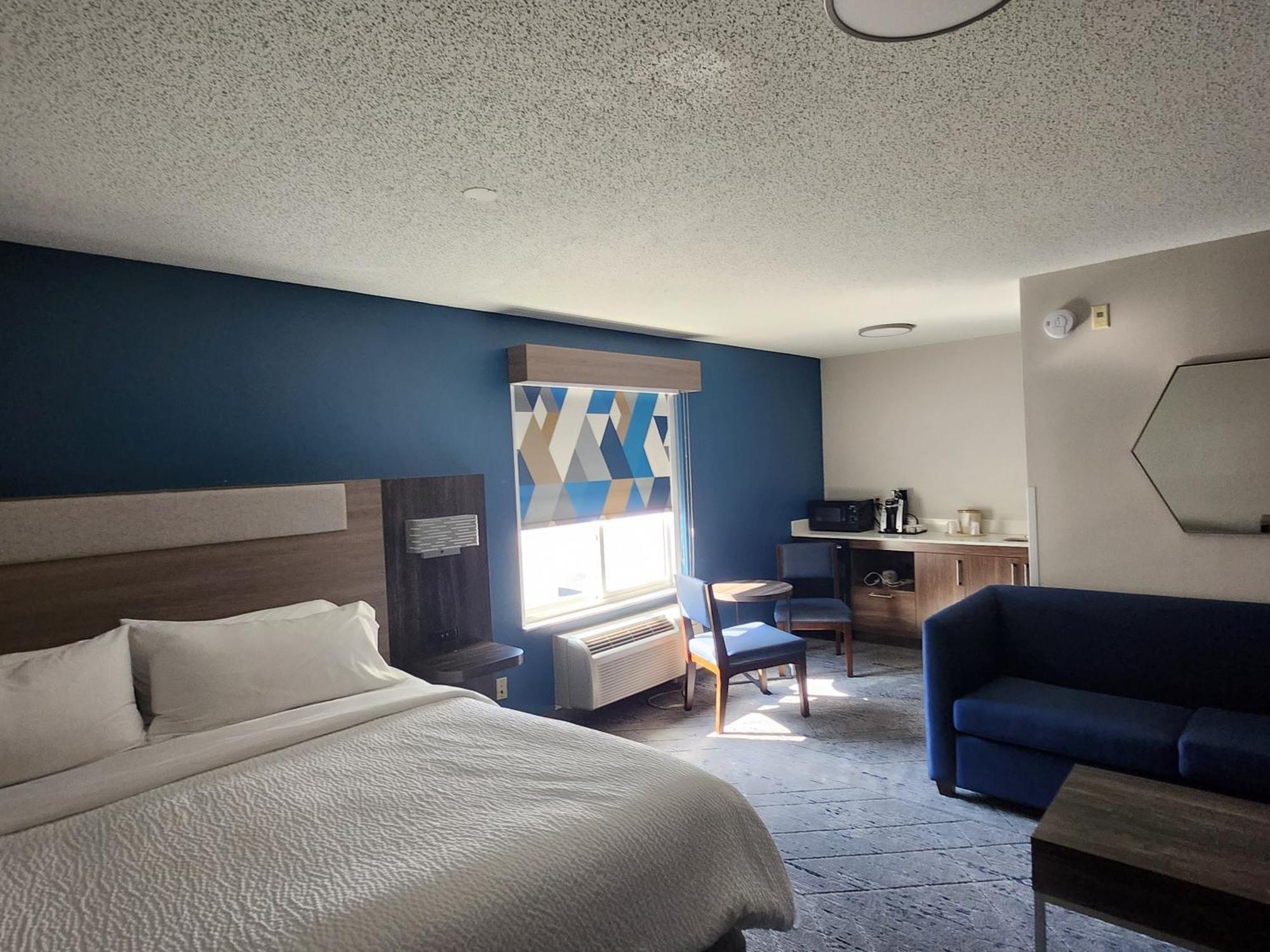 Holiday Inn Express & Suites Alliance By Ihg Buitenkant foto