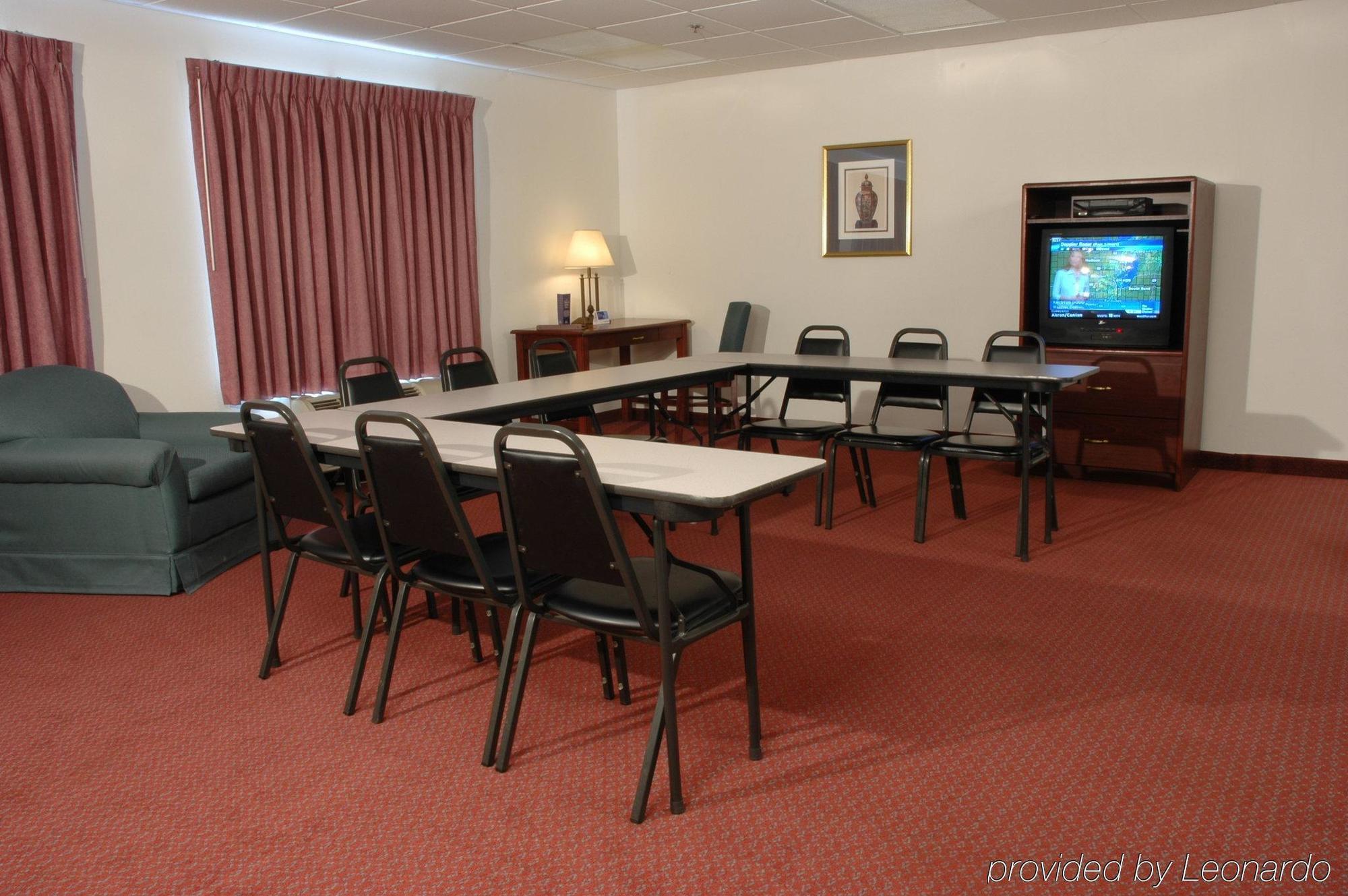 Holiday Inn Express & Suites Alliance By Ihg Faciliteiten foto